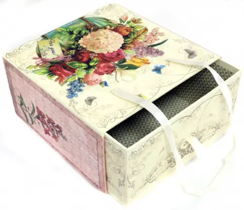 Коробка подарочная Гортензия 240₽