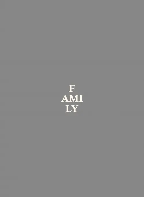 

Family. A Contemporary Portrait by Magnum Photos and Guest Artists, Серый